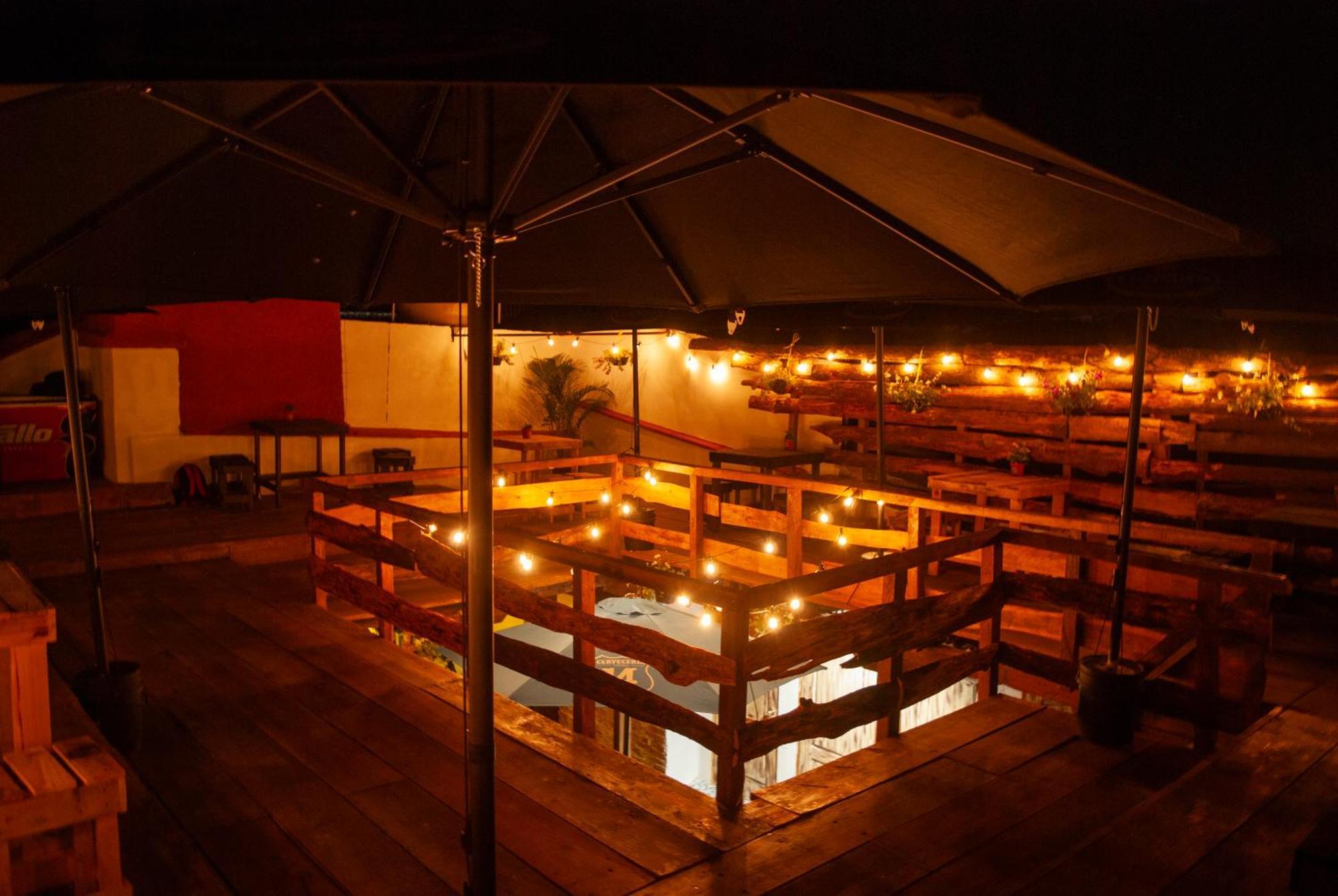 Kamazoztz Hostel And Travel Antigua Zewnętrze zdjęcie