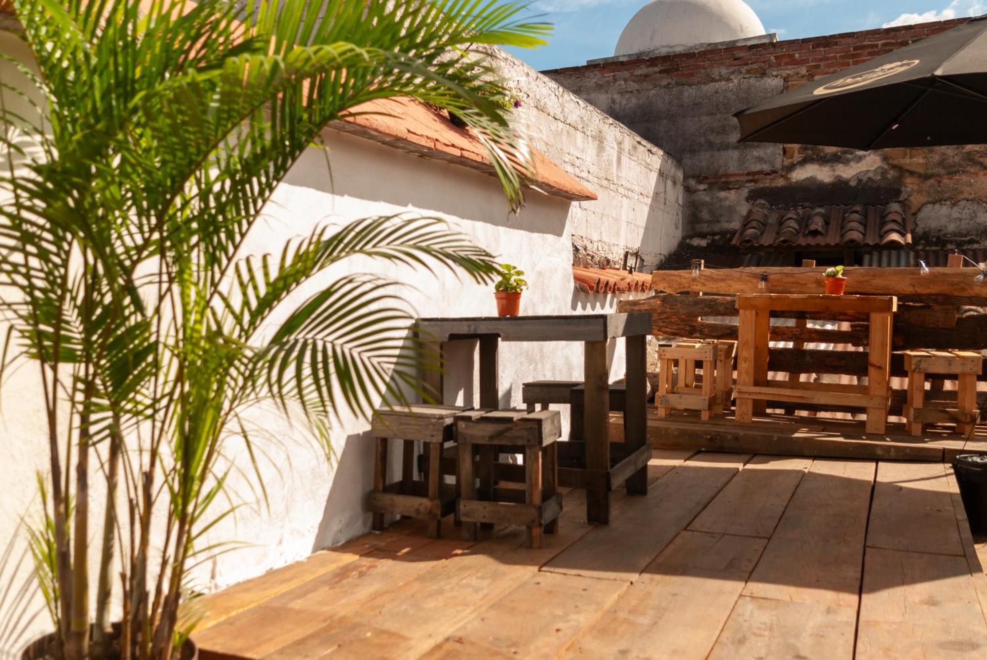 Kamazoztz Hostel And Travel Antigua Zewnętrze zdjęcie