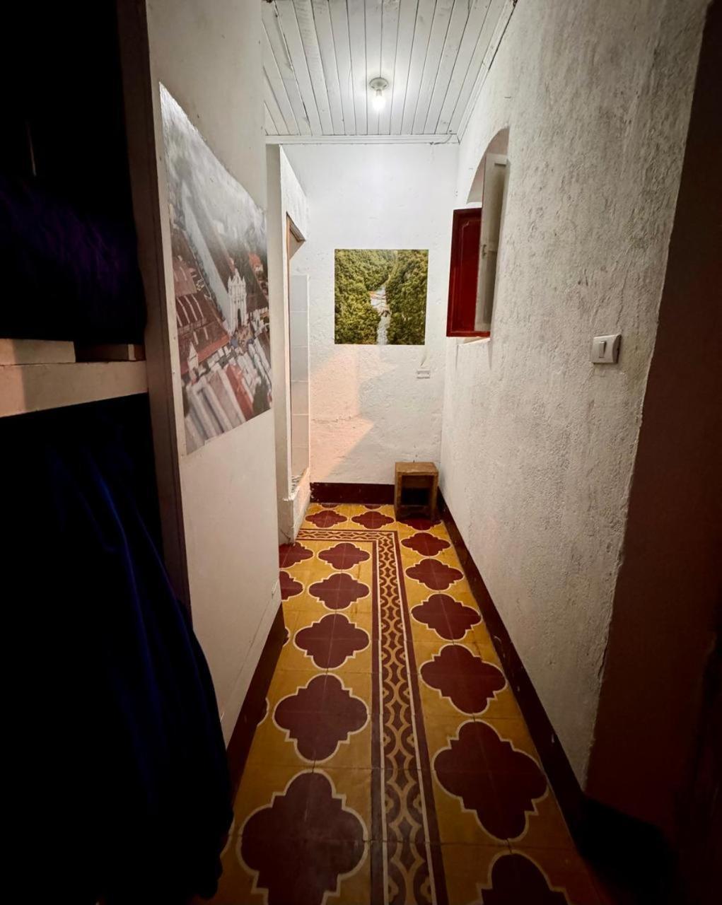 Kamazoztz Hostel And Travel Antigua Zewnętrze zdjęcie