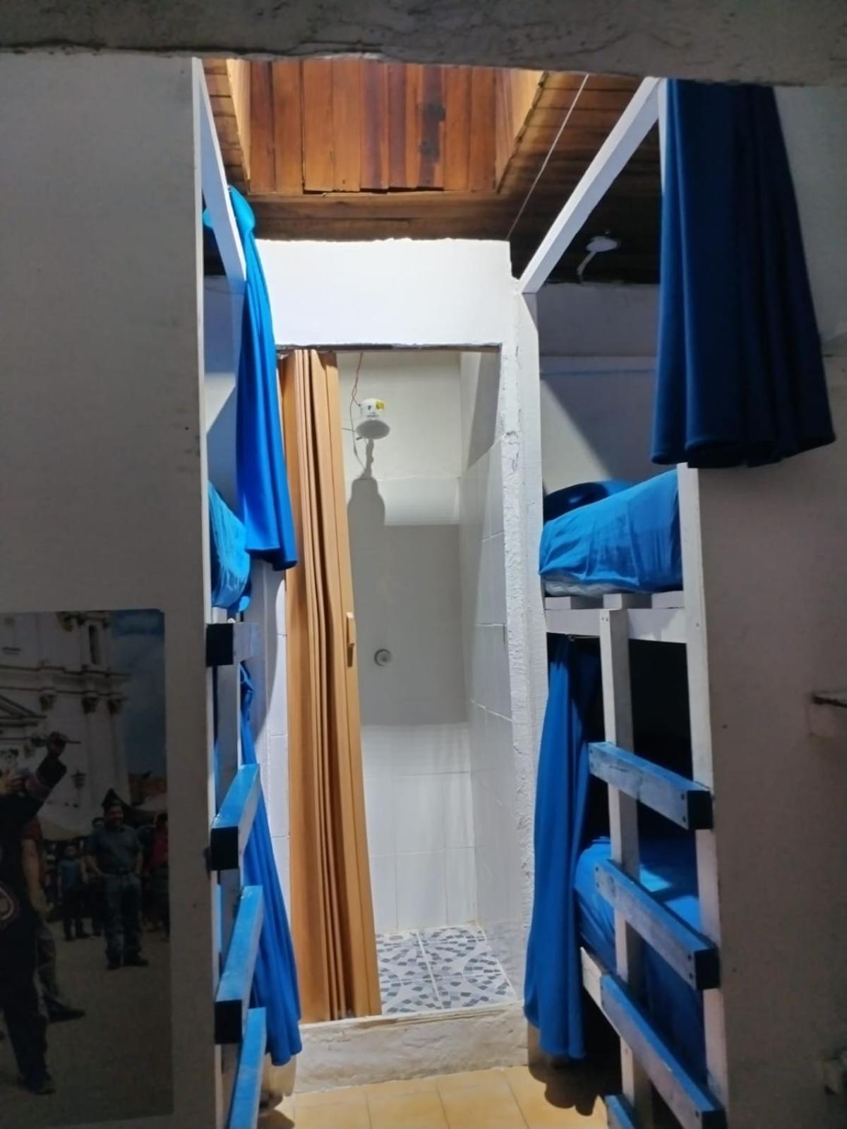 Kamazoztz Hostel And Travel Antigua Zewnętrze zdjęcie